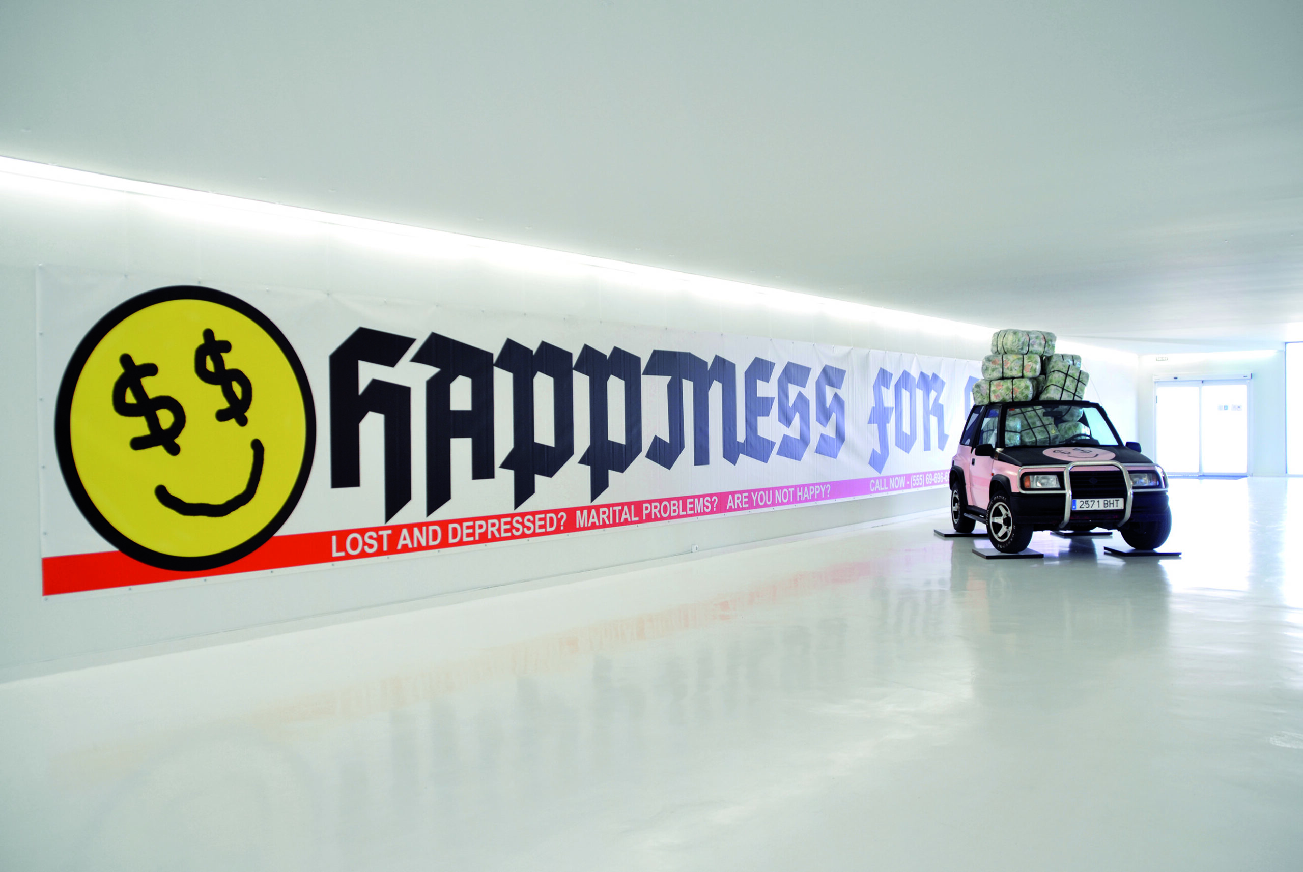 Alejandro Monge. «European Dream». Del 20 de marzo al 2 de abril de 2018. Hall de la Facultad de Comunicación y Ciencias Sociales.