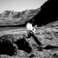 xmEqp1a5-blackwhite